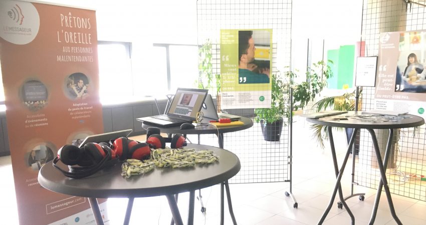 Atelier Pour Faciliter La Communication Entre Collègues Entendants Et Collègues Malentendantes Ou Sourds à Grenoble Chez Schneider Electric