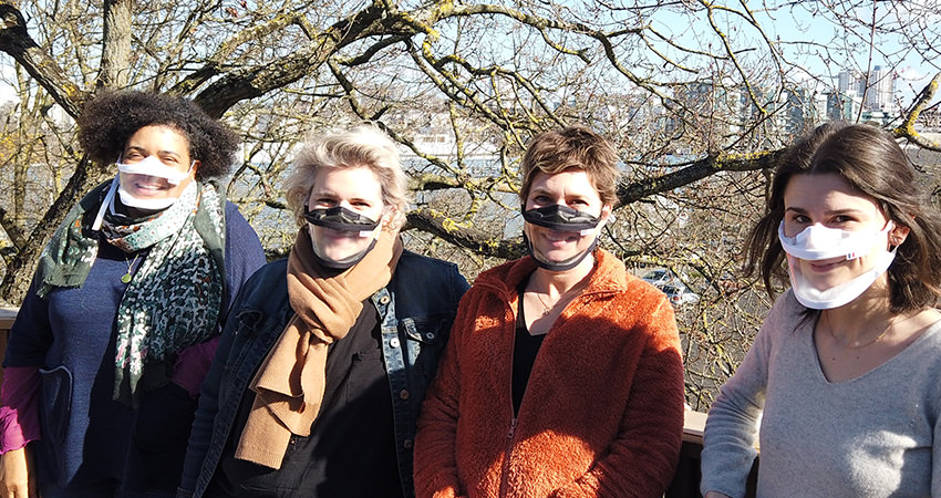 Muriel, Nathalie, Gaëlle et Florie sur la terrasse de la Maison des Scop à Rennes pour une rencontre entre Elioz et Le Messageur